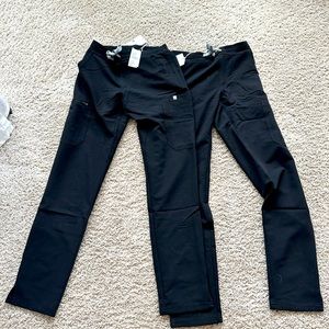 NEW WITH TAGS YOLA SKINNY PANTS XXS BLACK 2 PAIRS
